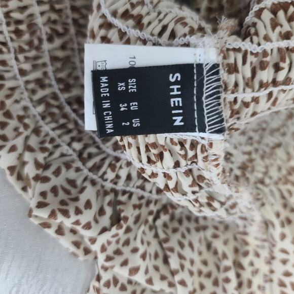 Women's shirred ruffle hem smocked waist heart print mini Dress Size 2 Going out - Picture 7 of 7